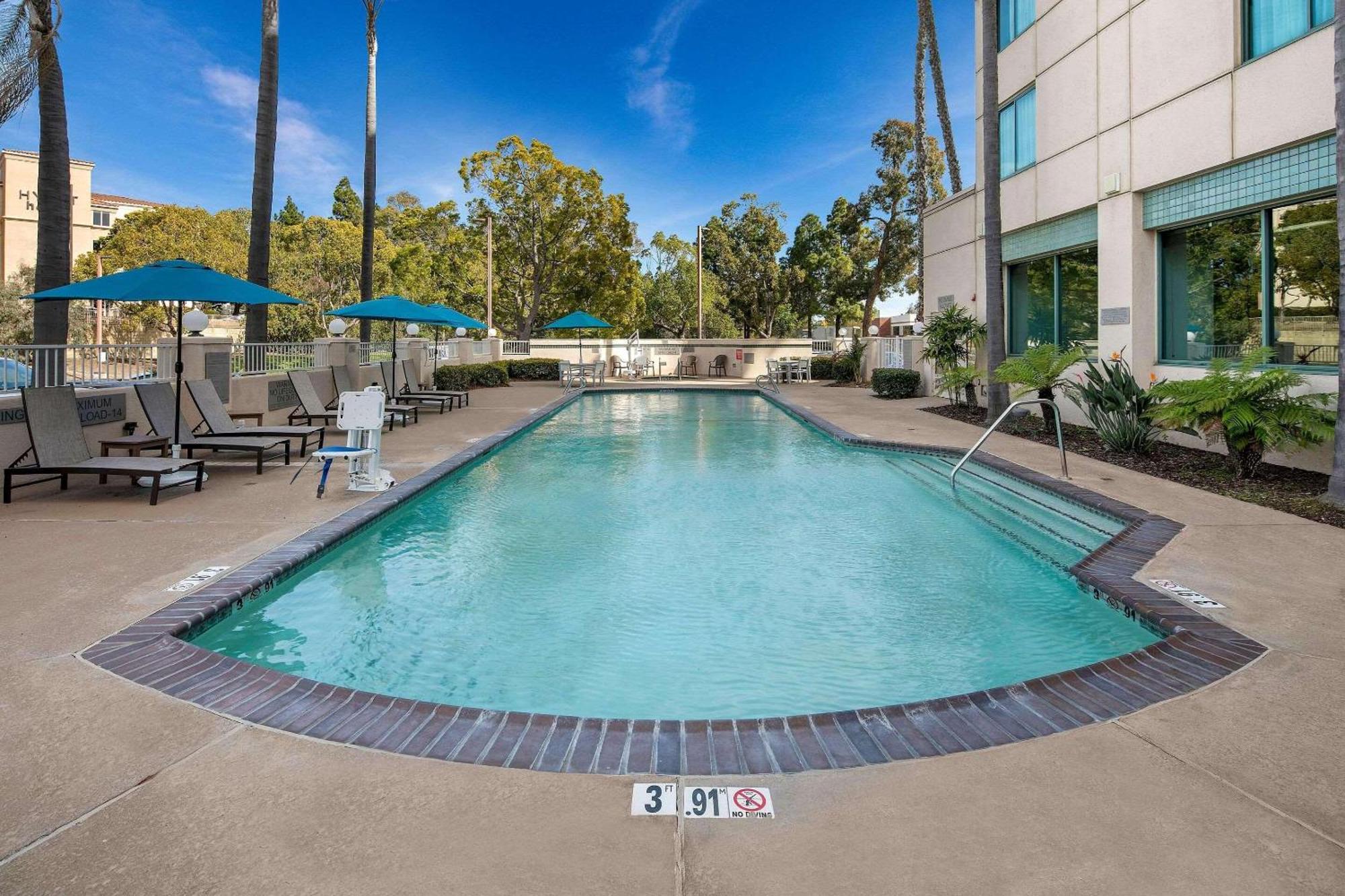 Country Inn & Suites By Radisson, San Diego North, Ca ภายนอก รูปภาพ
